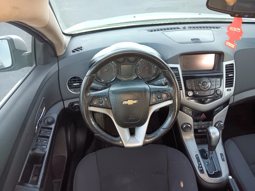 2013 Chevrolet Cruze Image 8