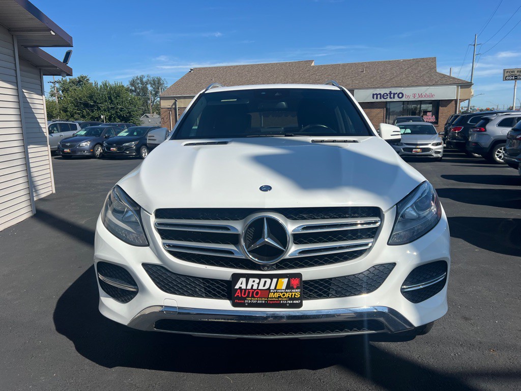 2016 Mercedes-Benz GLE-Class Image 2