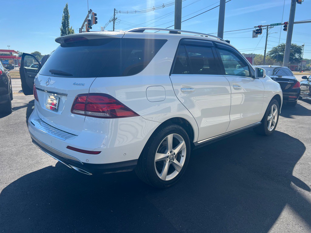 2016 Mercedes-Benz GLE-Class Image 24