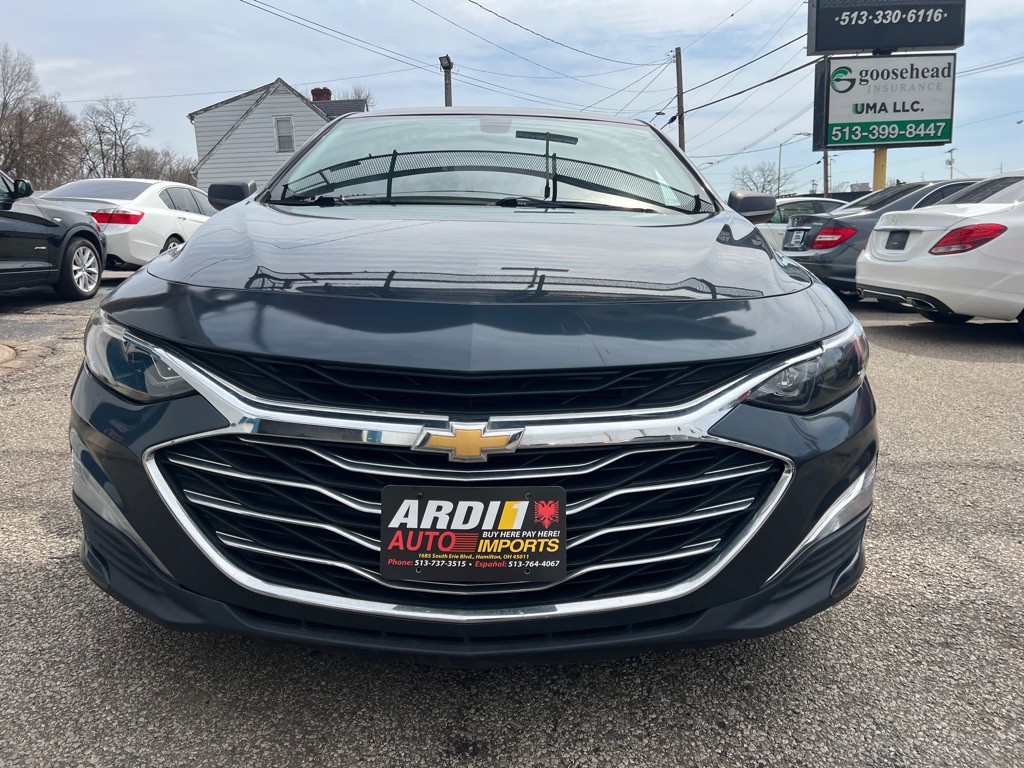 2019 Chevrolet Malibu Image 1
