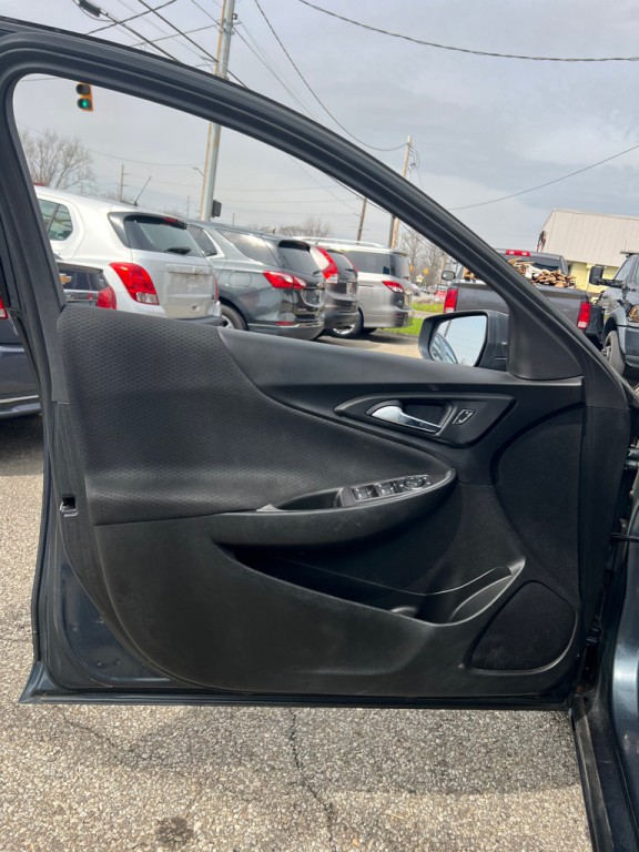 2019 Chevrolet Malibu Image 8