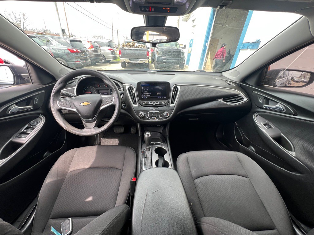2019 Chevrolet Malibu Image 12