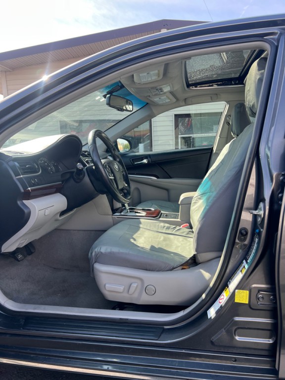 2014 Toyota Camry Image 4