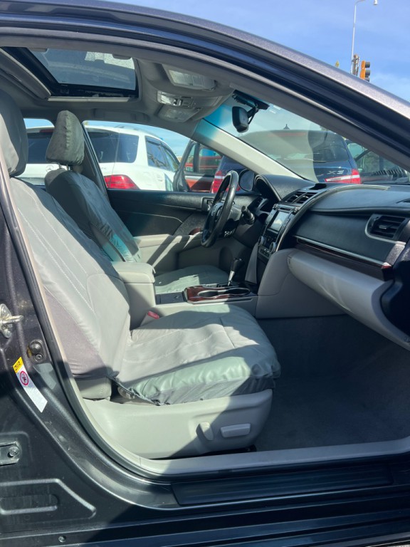 2014 Toyota Camry Image 11