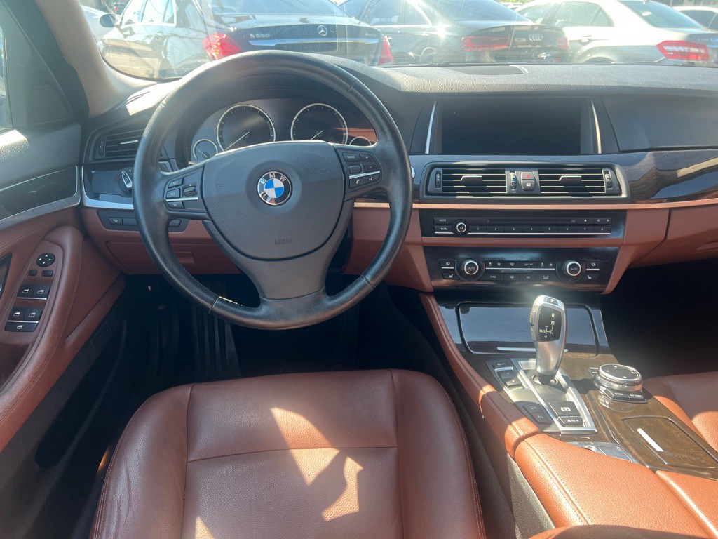 2014 BMW 5 Series Image 11