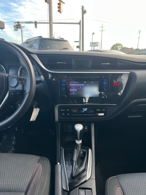 2018 Toyota Corolla Image 11