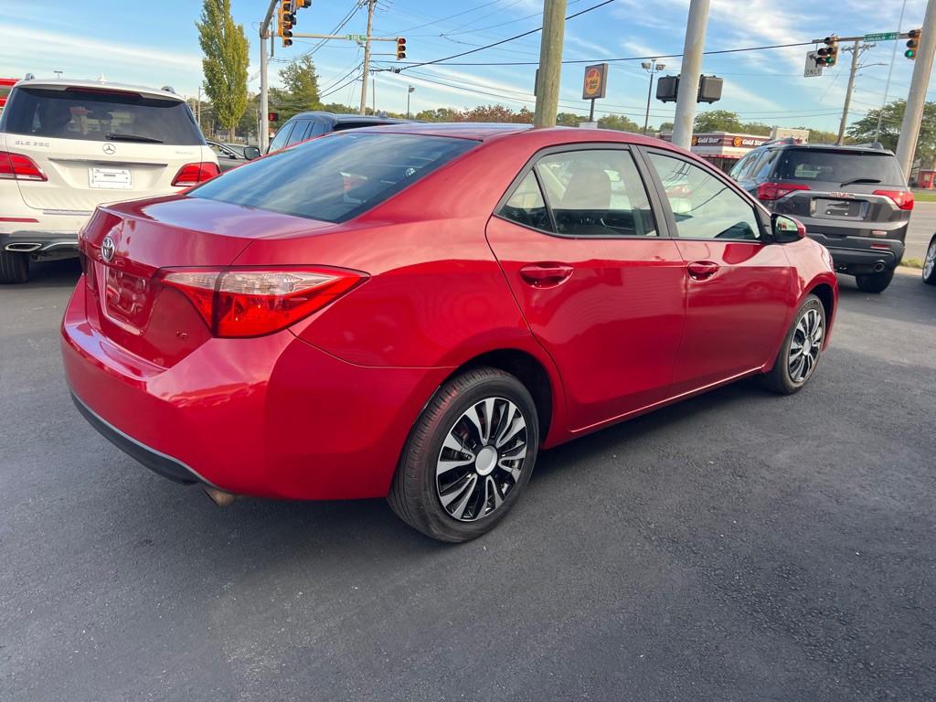 2018 Toyota Corolla Image 16