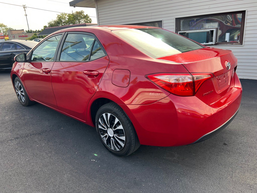 2018 Toyota Corolla Image 17