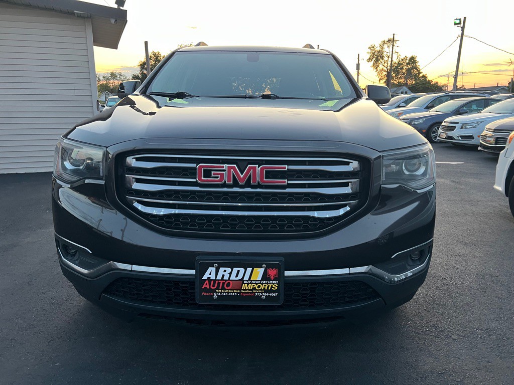 2017 GMC Acadia Image 2