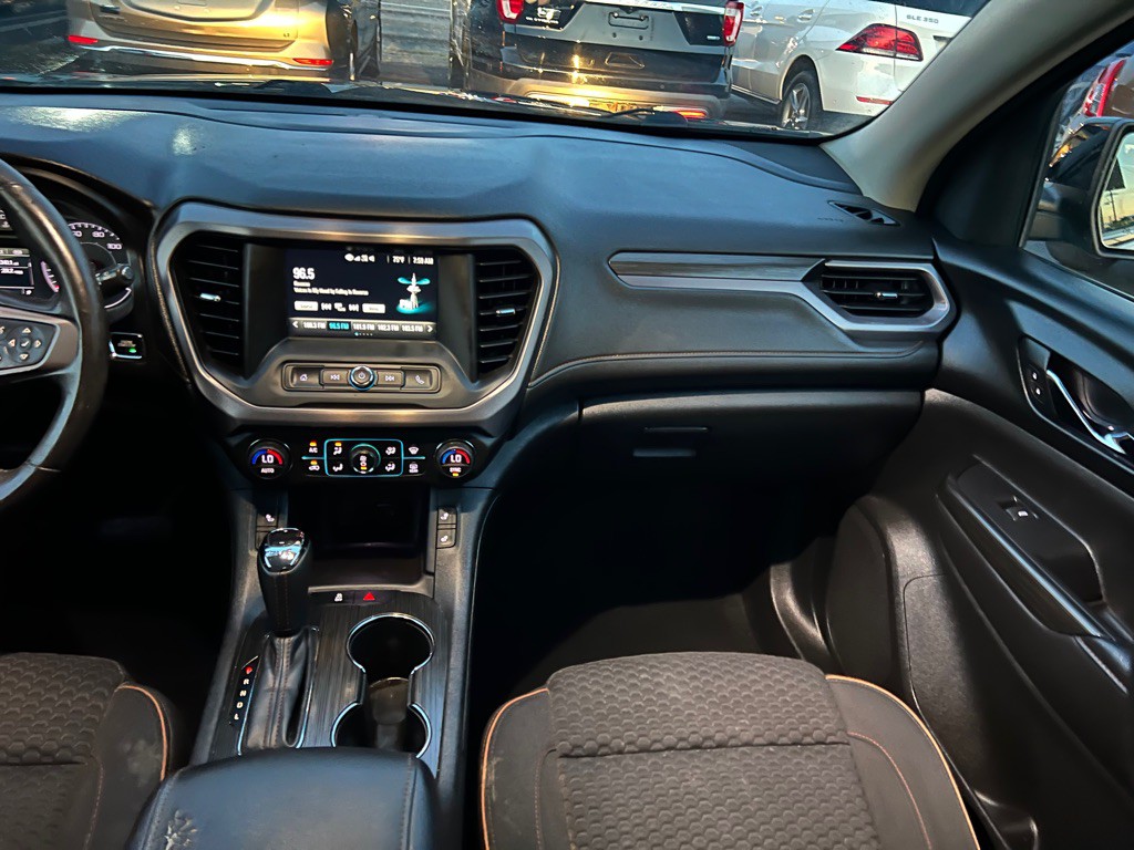 2017 GMC Acadia Image 12