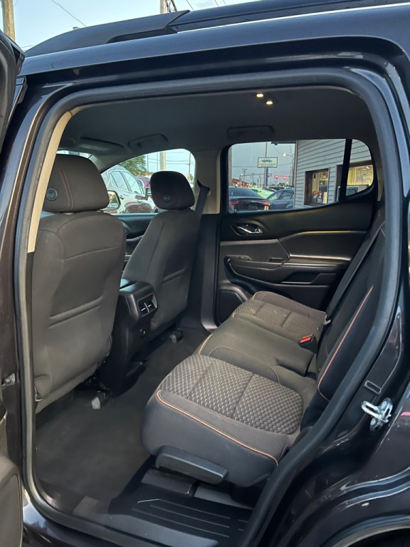 2017 GMC Acadia Image 14