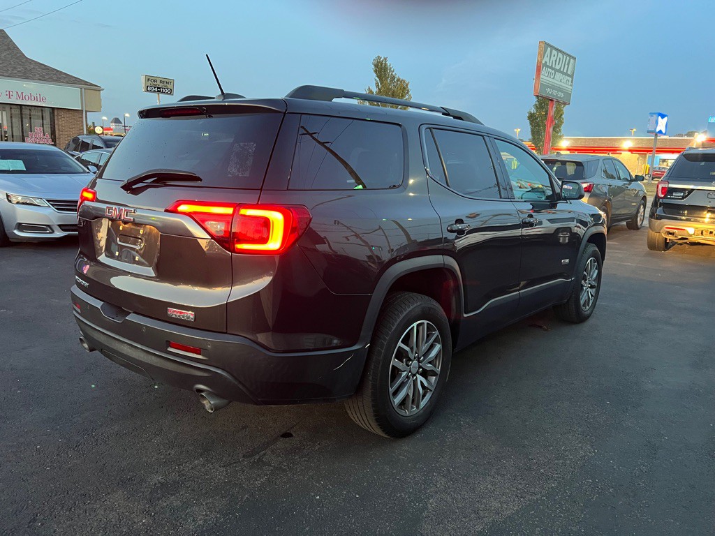 2017 GMC Acadia Image 16