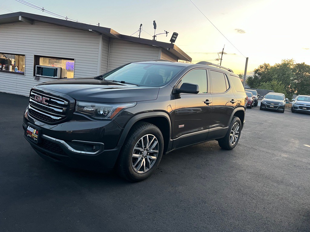 2017 GMC Acadia Image 18