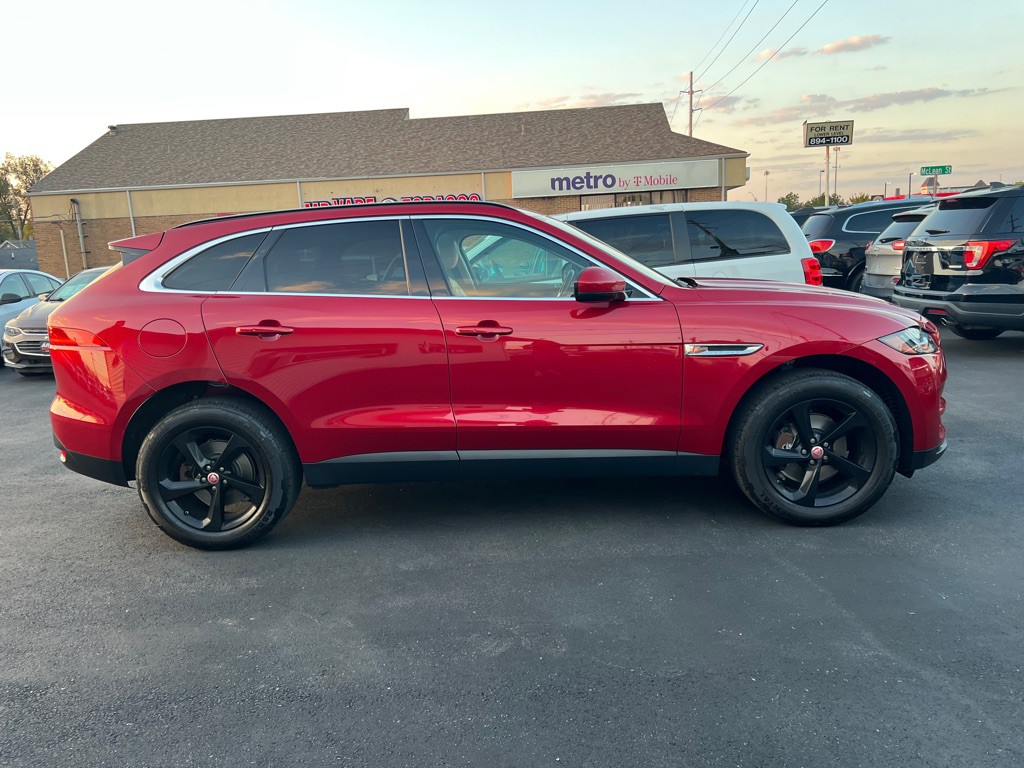 2018 Jaguar F-PACE Image 6