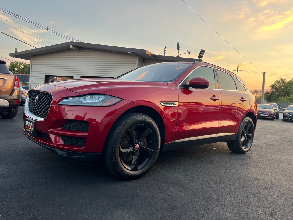 2018 Jaguar F-PACE Image 8