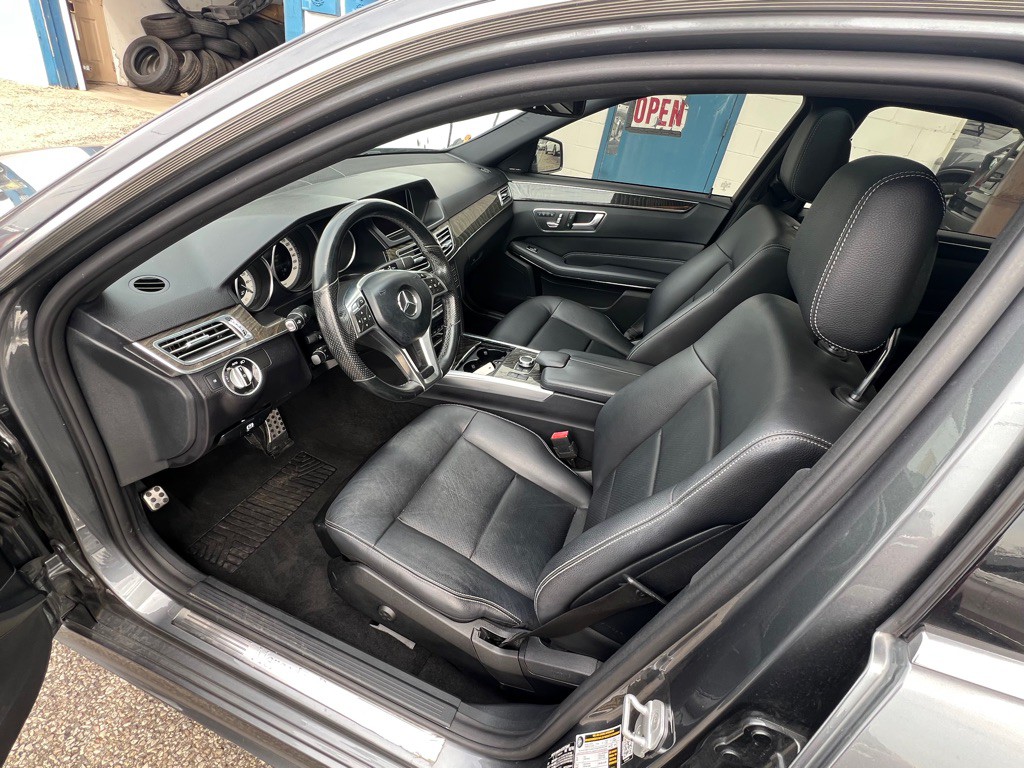 2016 Mercedes-Benz E-Class Image 6