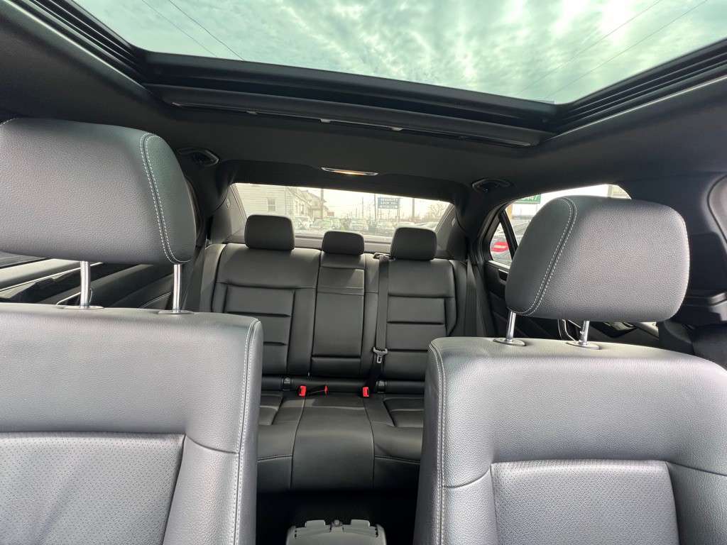 2016 Mercedes-Benz E-Class Image 12