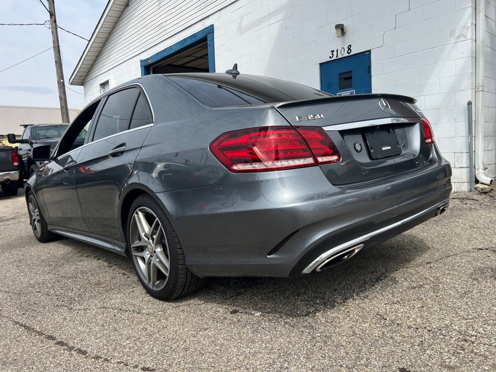 2016 Mercedes-Benz E-Class Image 17