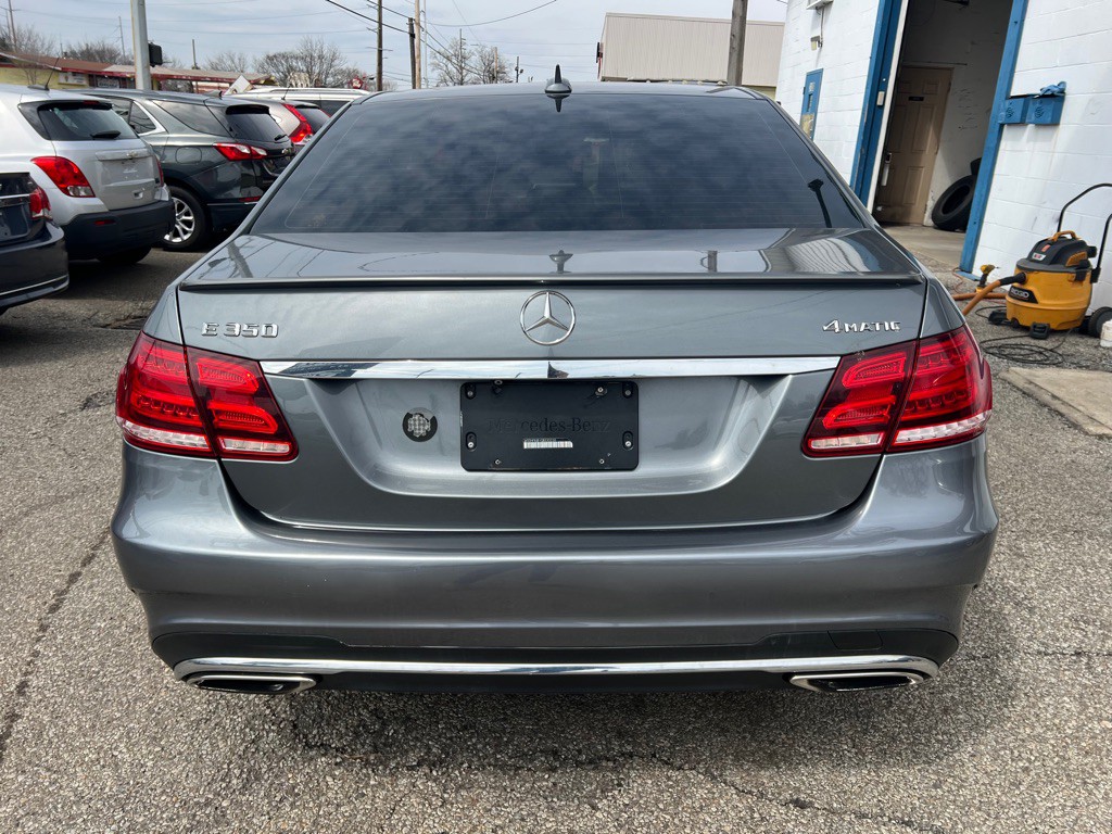 2016 Mercedes-Benz E-Class Image 18