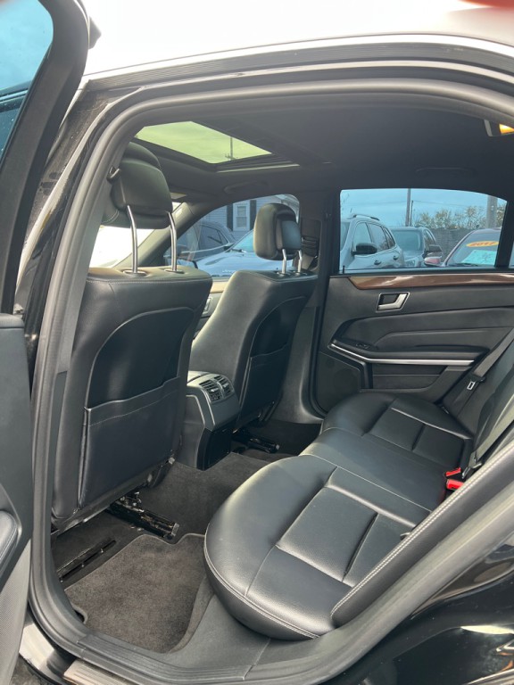 2014 Mercedes-Benz E-Class Image 16