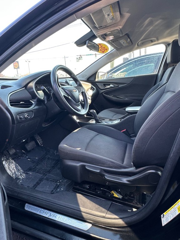 2016 Chevrolet Malibu Image 4