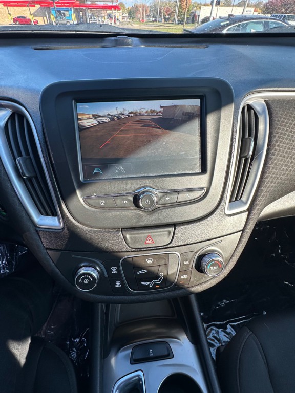 2016 Chevrolet Malibu Image 8