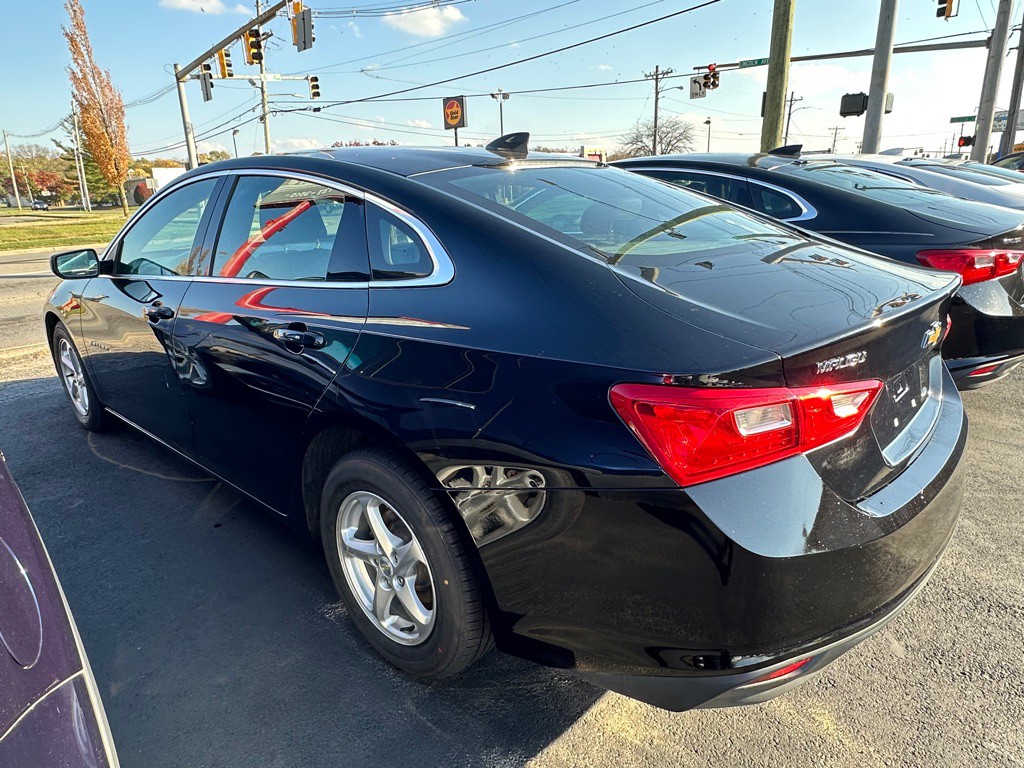 2016 Chevrolet Malibu Image 10