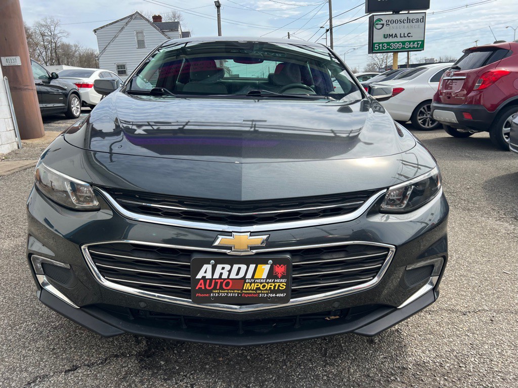 2016 Chevrolet Malibu Image 2