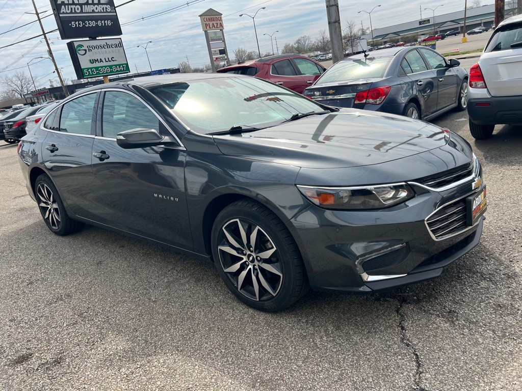 2016 Chevrolet Malibu Image 4