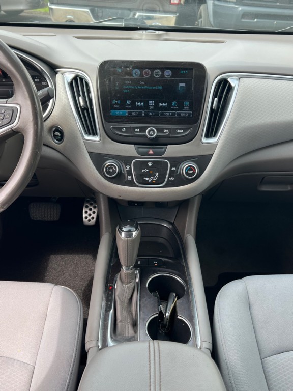 2016 Chevrolet Malibu Image 12