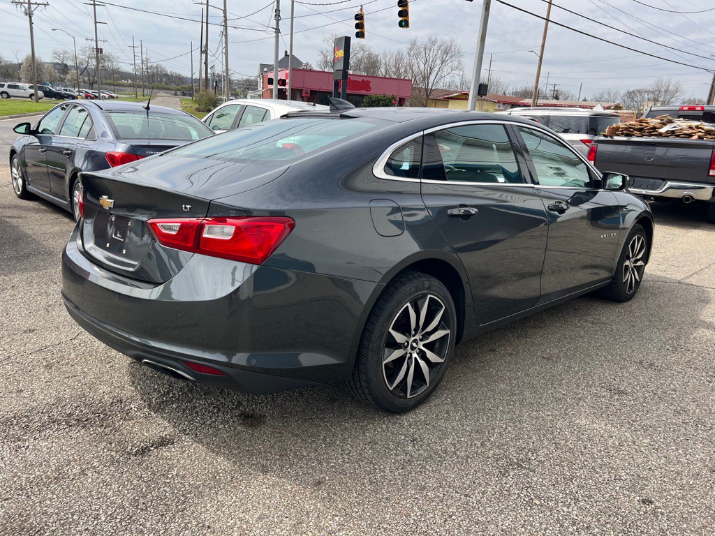 2016 Chevrolet Malibu Image 16