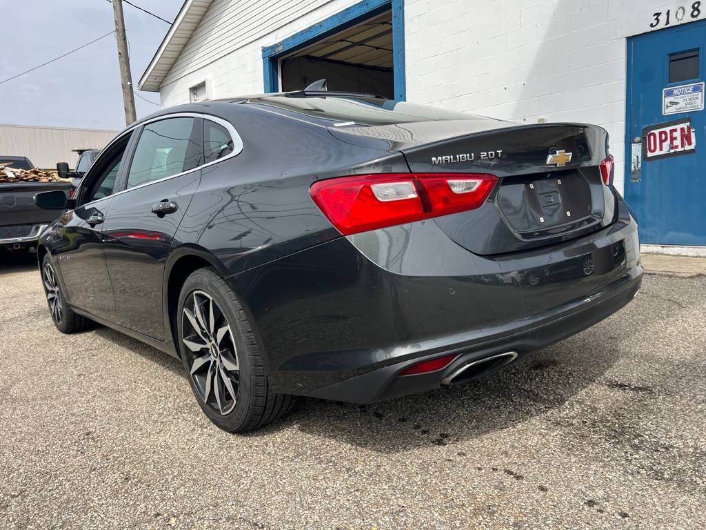 2016 Chevrolet Malibu Image 17