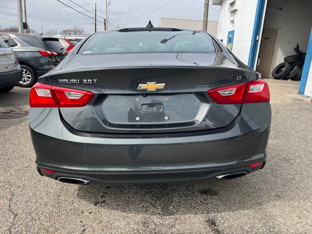 2016 Chevrolet Malibu Image 18