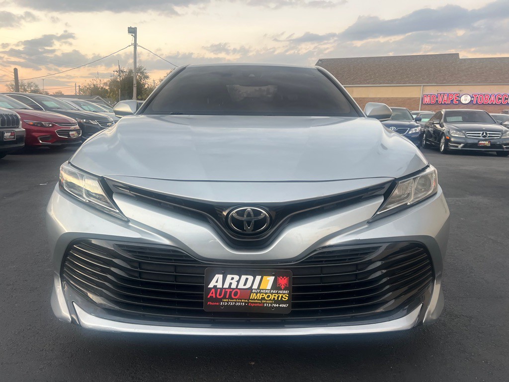 2018 Toyota Camry Image 2