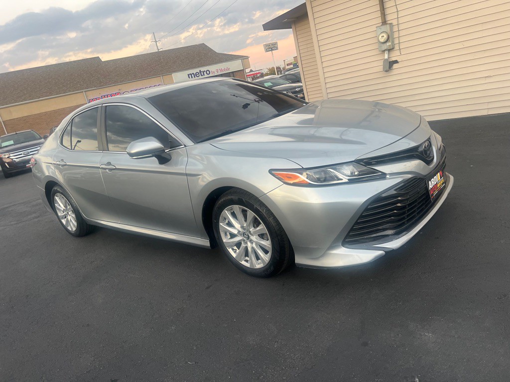 2018 Toyota Camry Image 3