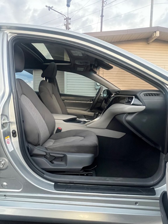 2018 Toyota Camry Image 6