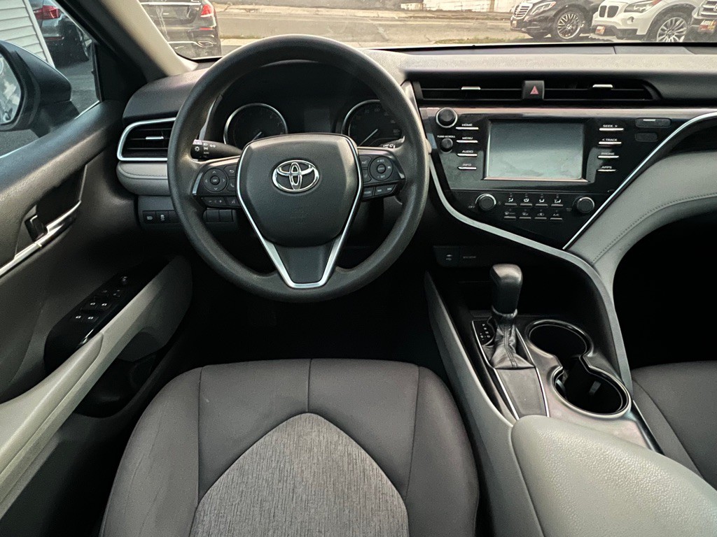 2018 Toyota Camry Image 10
