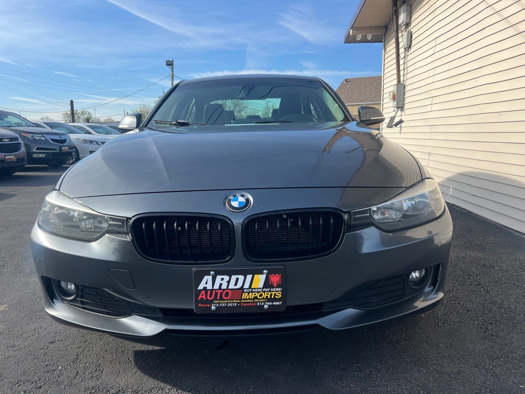 2014 BMW 3 Series Image 2