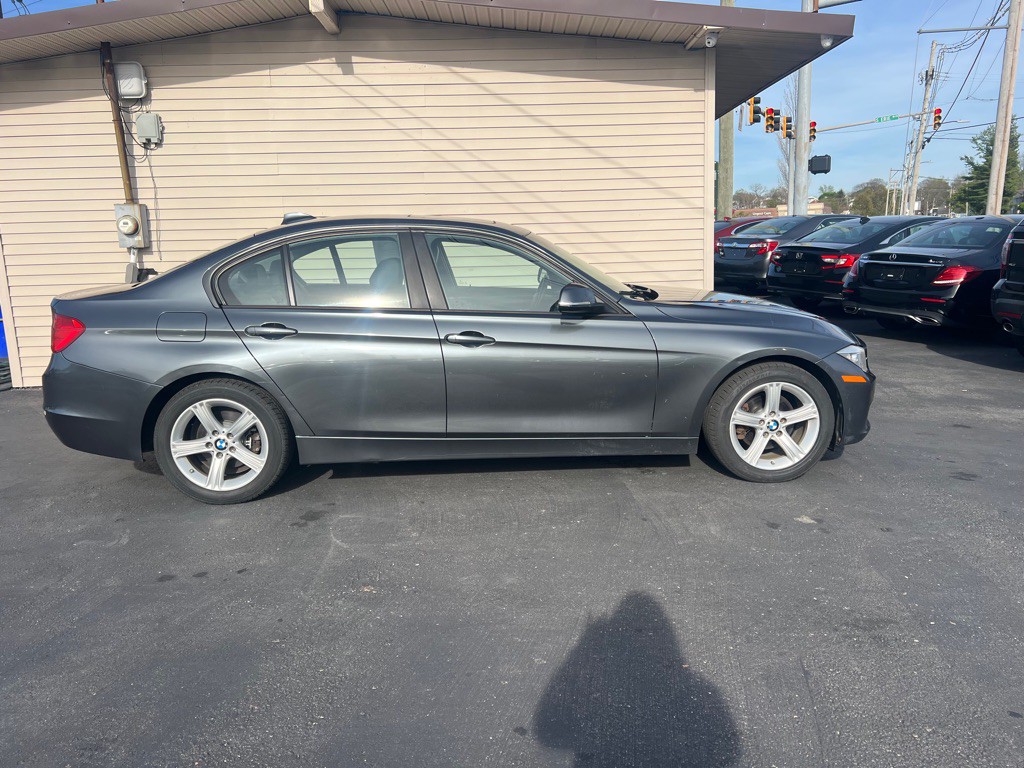 2014 BMW 3 Series Image 4