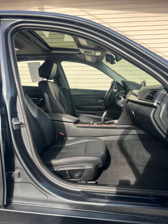 2014 BMW 3 Series Image 5