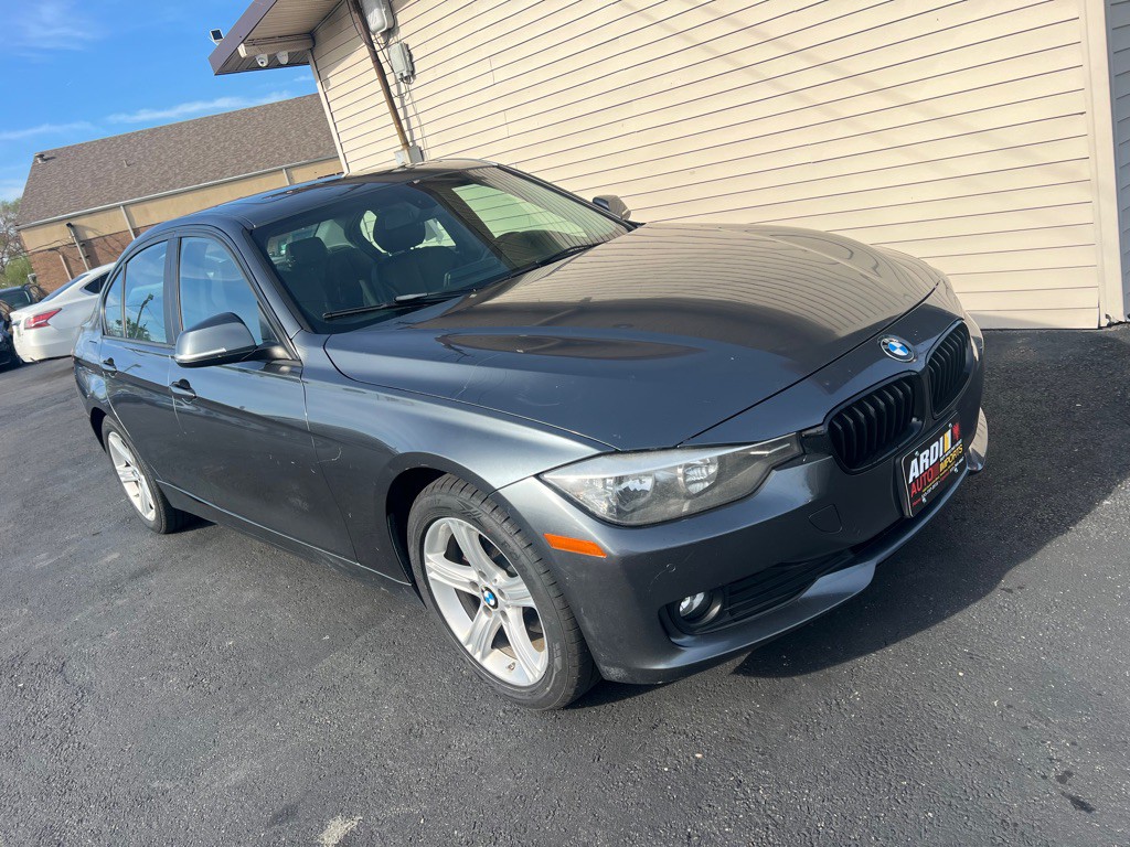2014 BMW 3 Series Image 13