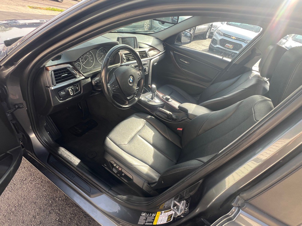 2014 BMW 3 Series Image 14