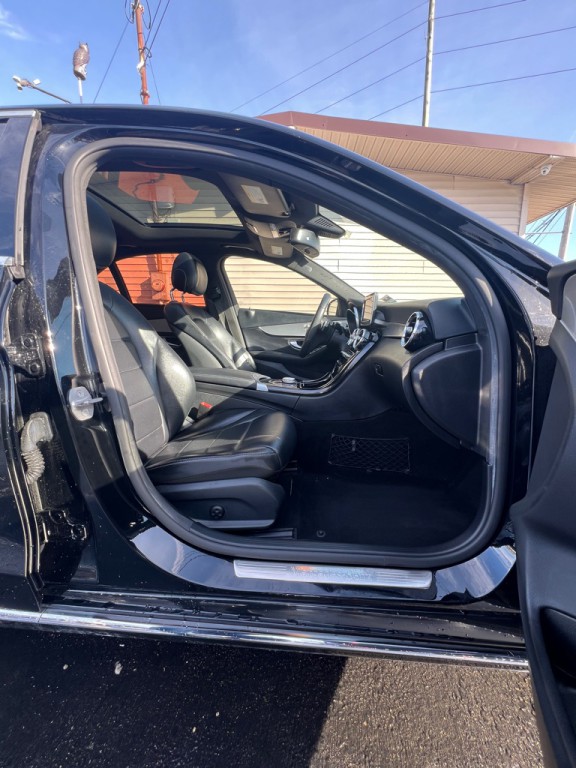 2018 Mercedes-Benz C-Class Image 15