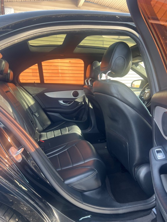 2018 Mercedes-Benz C-Class Image 16