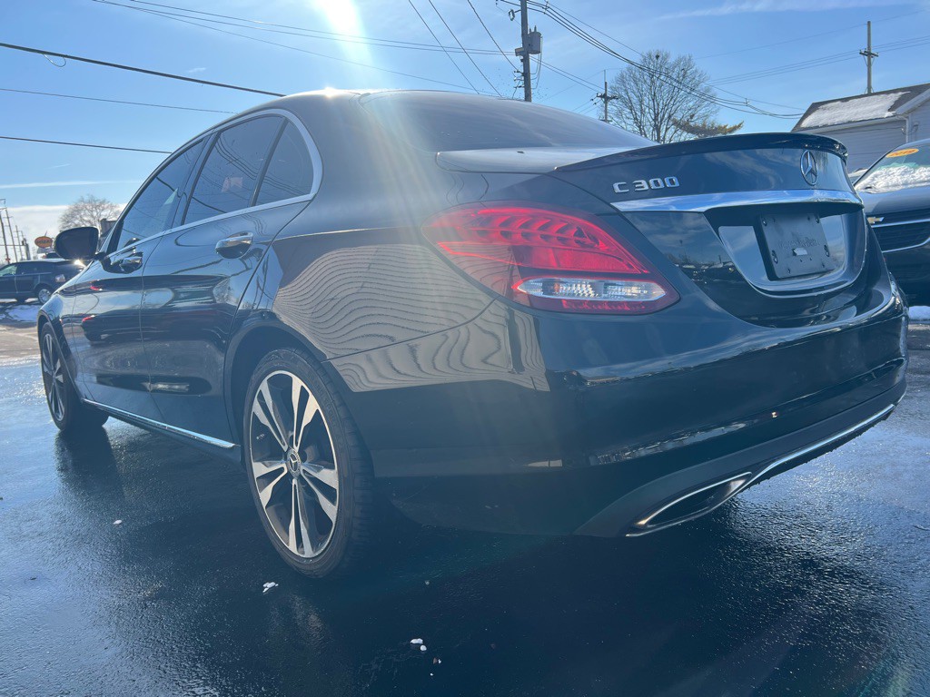 2018 Mercedes-Benz C-Class Image 18