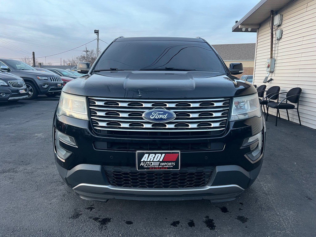 2016 Ford Explorer Image 1