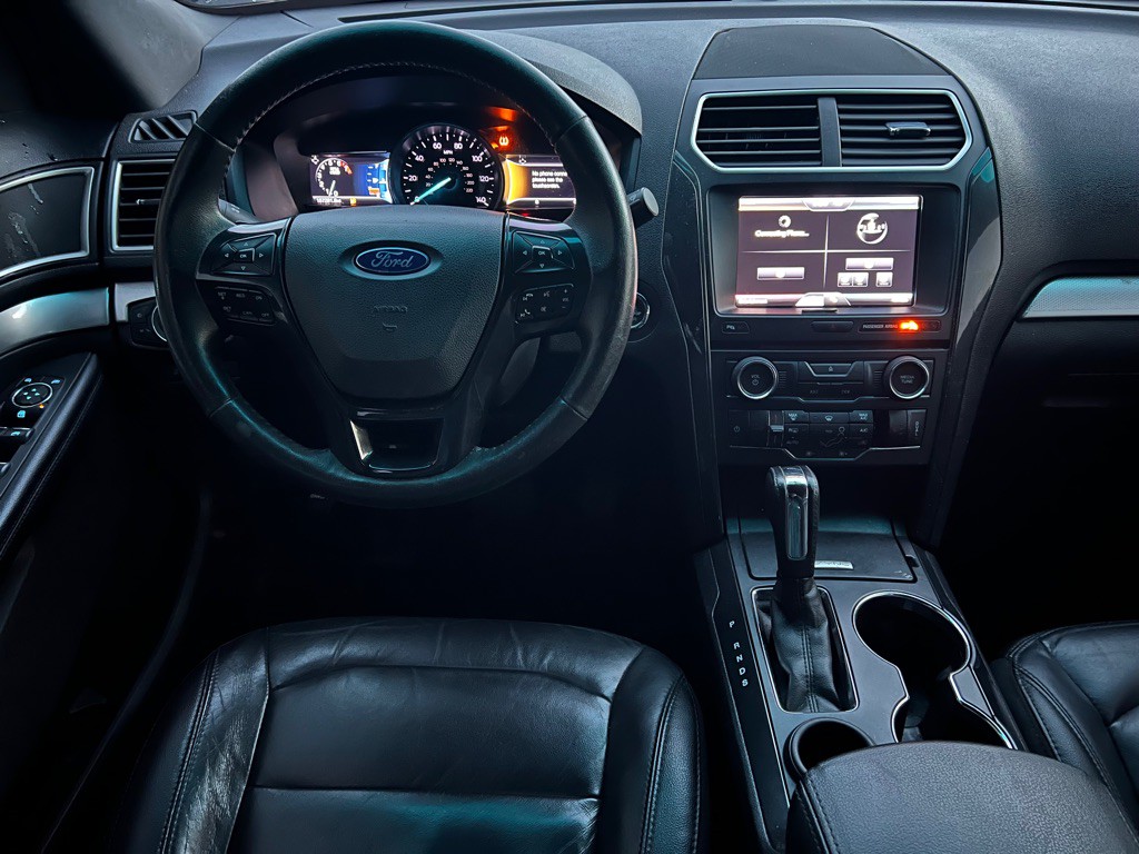 2016 Ford Explorer Image 10