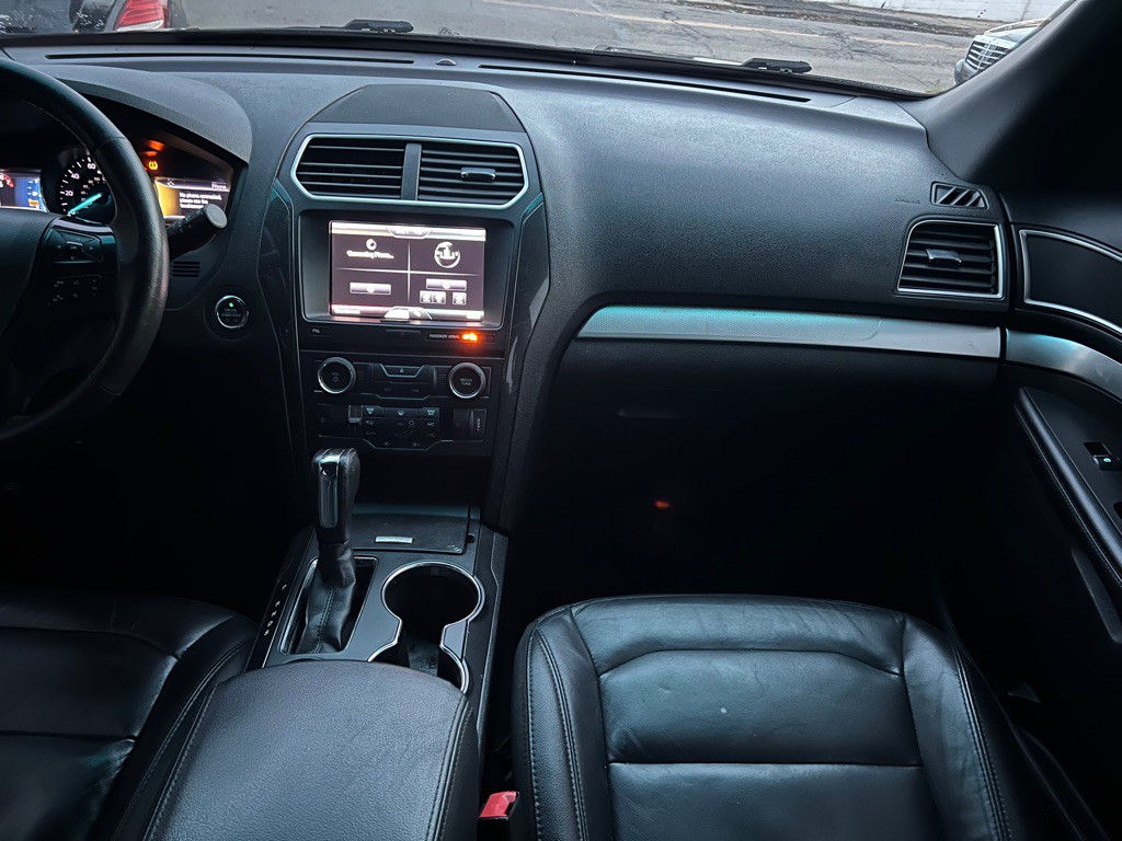 2016 Ford Explorer Image 11