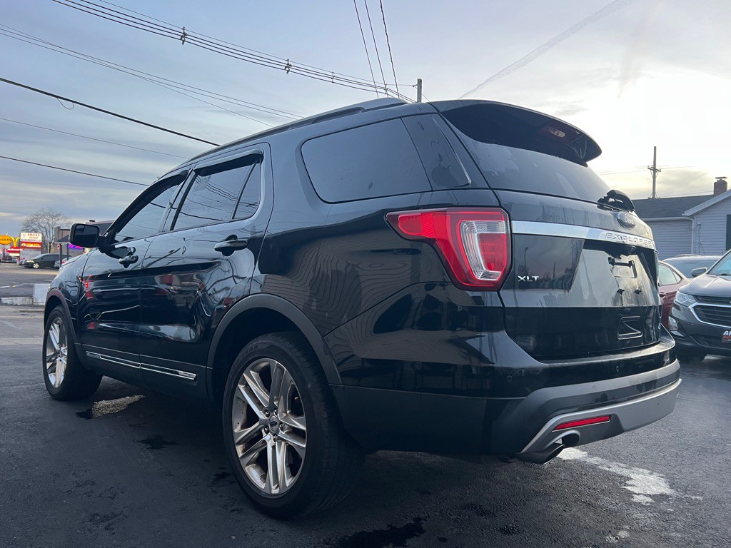 2016 Ford Explorer Image 18