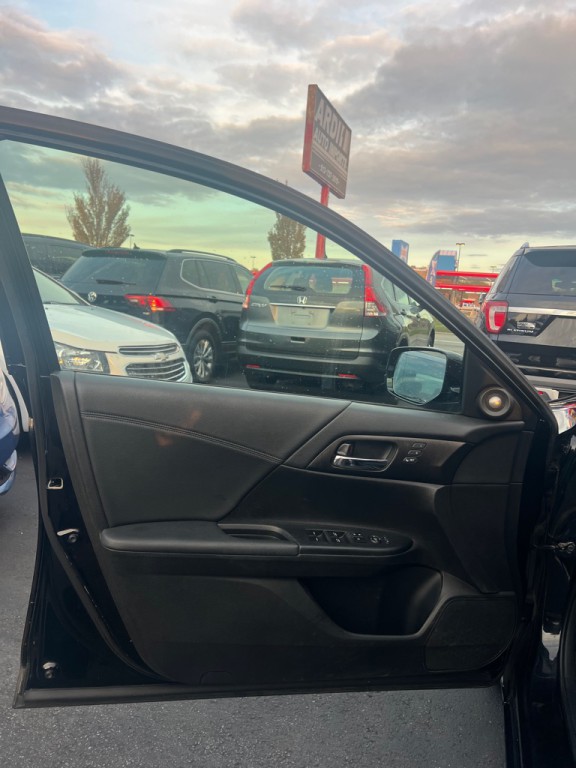 2013 Honda Accord Image 13